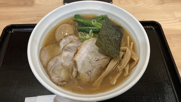 「ワンタンメン（醤油）」@中華そば 松葉の写真