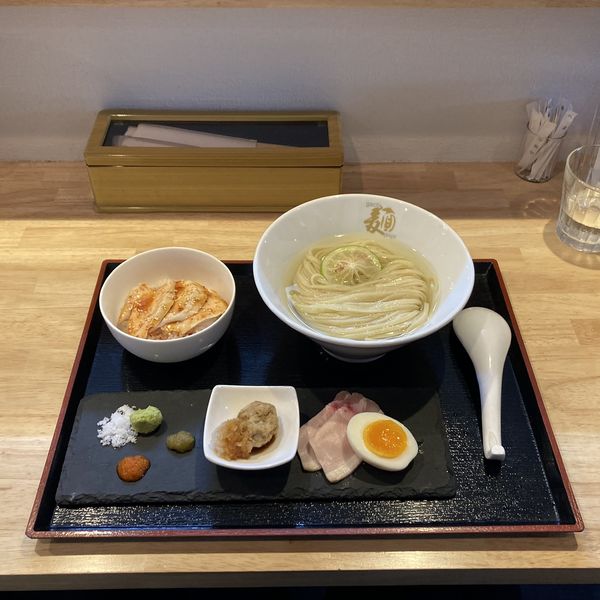 「かぼすい(水)の汁なし麺~鶏むね肉のピリ辛ご飯付き~」@二代目ガチ麺道場の写真