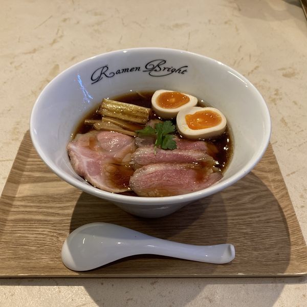 「熟成黒醤油全のせ」@拉麺 ぶらいの写真