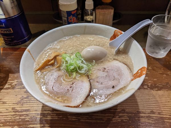 「しょうゆ味玉（中太麺）」@輝宗の写真