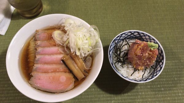「鴨コンフィ麺toトロたく丼1360円」@らーめん 鴨&葱の写真