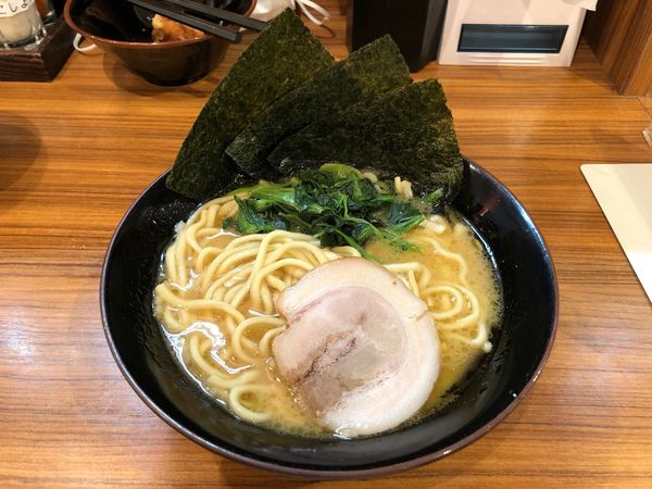 「ラーメン(醤油)」@横浜家系ラーメン 壱角家 落合南長崎店の写真