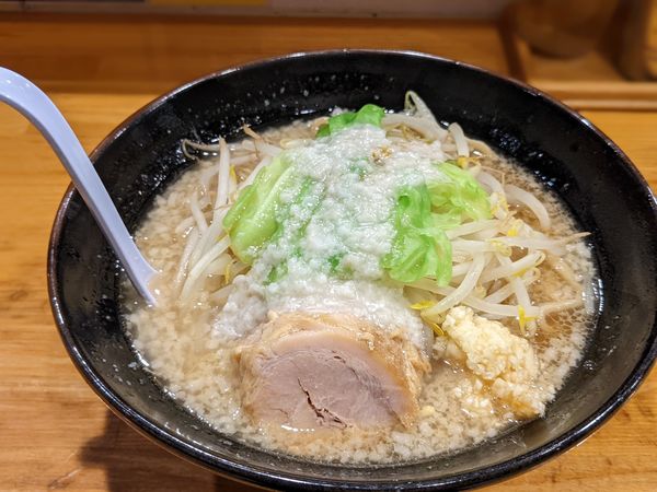 「醤油　（野菜少なめ、ニンニク、アブラ、からめ）」@麺 たなかの写真