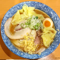 味噌らーめん（＋チャーシュー＋ワンタン皮）