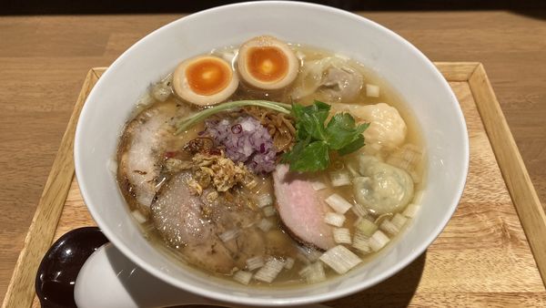 「特製しおらぁ麺」@らぁ麺や 嶋の写真