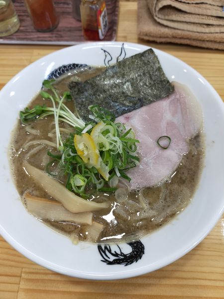 「濃厚煮干そば」@麺屋にぼすけ 本荘店の写真
