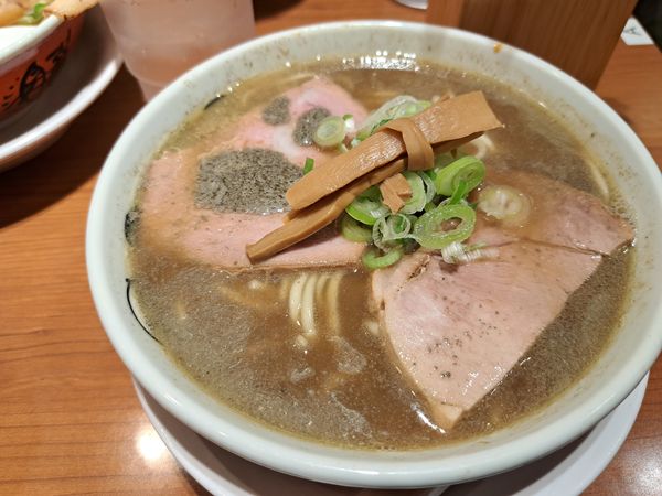 「濃口煮干そば」@中華そば ひらこ屋 東京ラーメンストリート店の写真