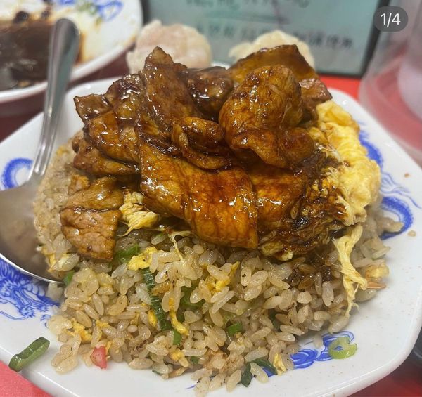 「肉玉炒飯」@新御茶ノ水 萬龍の写真