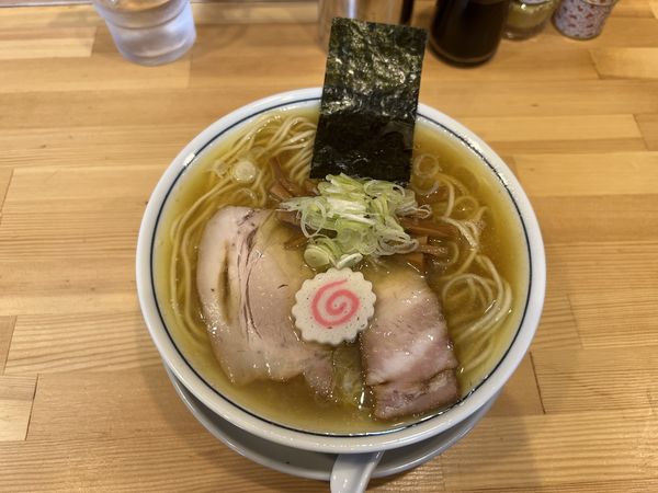 「ラーメン850円」@there is ramenの写真