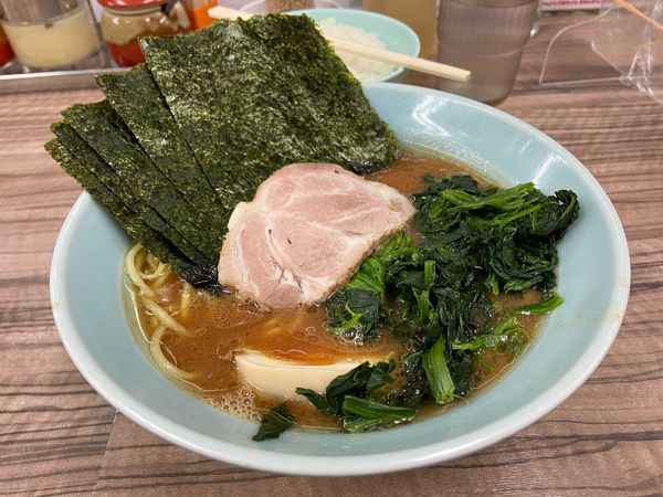 「本店ラーメン 800円＋無料ライス」@横浜ラーメン 武蔵家 中野本店の写真