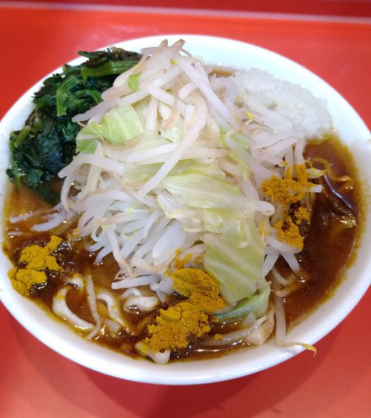 「らーめんミニ+カレー粉✖2､ほうれん草､玉葱､アレ=カレー粉」@麺屋 桐龍 久喜店の写真