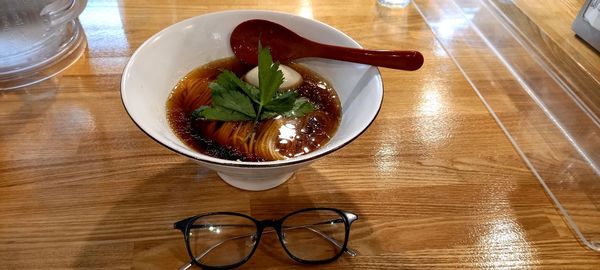 「(梅)かけそば醤油。味付け卵。」@自家製麺 くろ松の写真