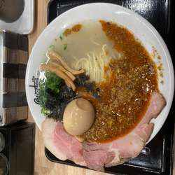 辛牡蠣塩らぁ麺　味玉　¥950