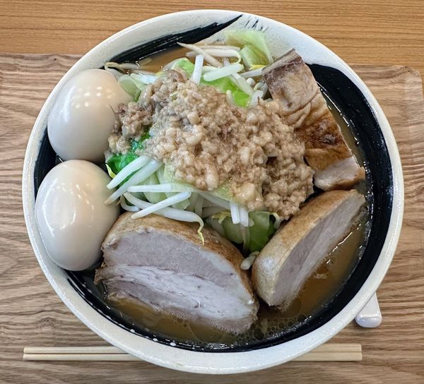 「二郎らーめん」@麺屋NARUTO Sukhumvit26の写真