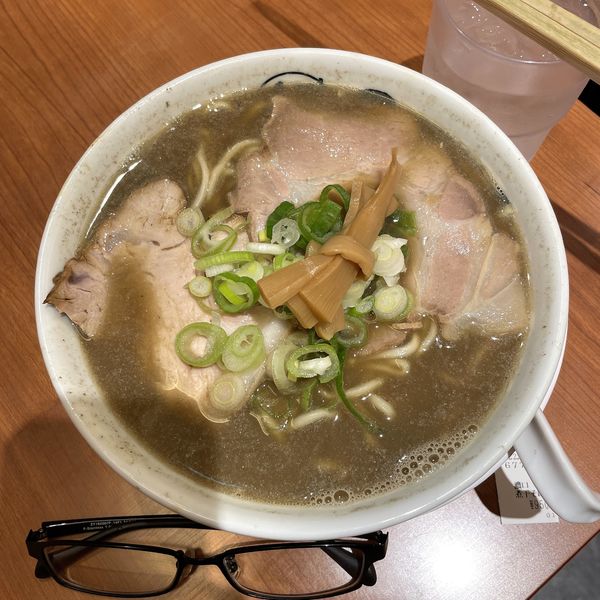 「濃口煮干そば」@中華そば ひらこ屋 東京ラーメンストリート店の写真