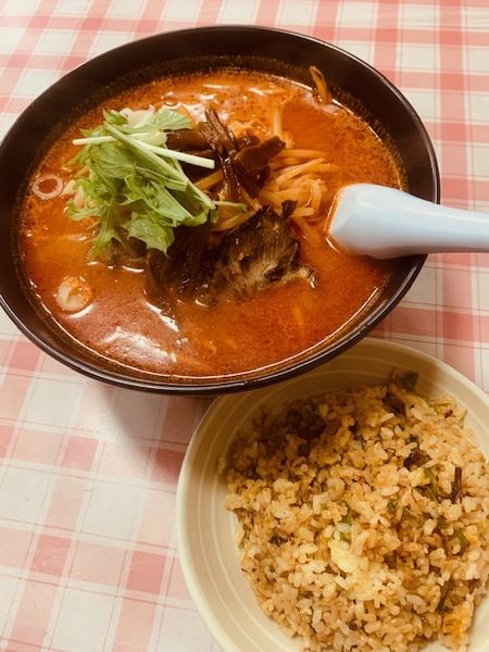 「辛みそそば・半チャーハン(日替り) 900円」@ラーメン一膳の写真