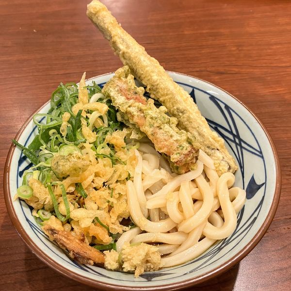 「ぶっかけ冷340円ごぼう天70円磯辺揚げ70円」@丸亀製麺 千葉ニュータウン中央の写真