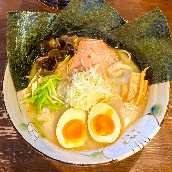 「焼きあご塩¥900 海老わんたん¥200 焼きのりと味玉¥150」@いち井の写真