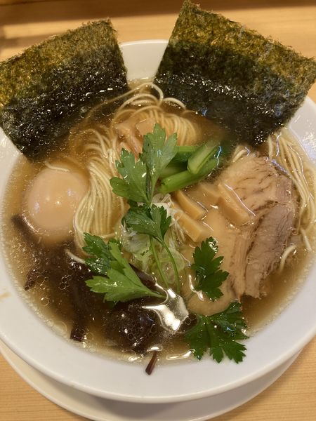 「醤油ラーメン　味玉」@らーめんDINING れんげの写真