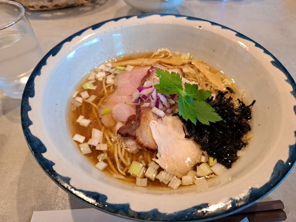 「鶏と貝出汁の中華そば」@八二軒の写真