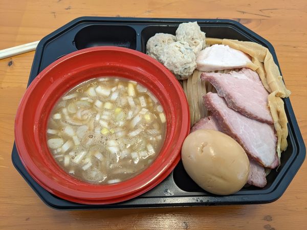 「龍介　つけそば900円＋特製500円」@大つけ麺博 2022の写真