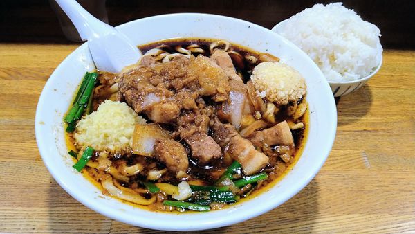 「スタ満そば(ニンニク・ショウガ・背脂)+ライス」@元祖スタミナ満点らーめんすず鬼 赤坂店の写真