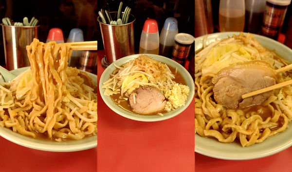 「『ラーメン(¥850)』をニンニクアブラで…」@ラーメン悔いなしの写真