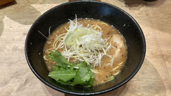 「らぁめん(醤油)」@俺の創作らぁめん 極やの写真