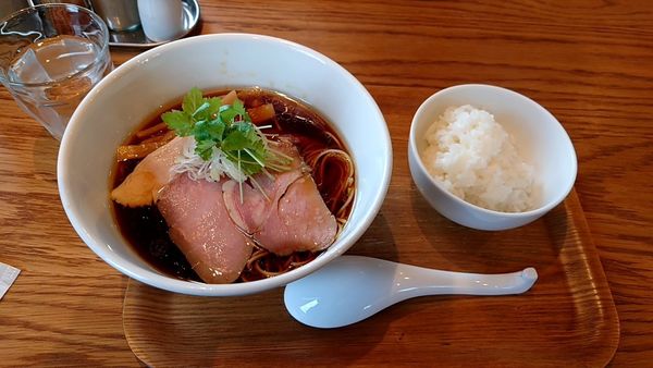 「丸鶏醤油」@麺屋 花枇の写真