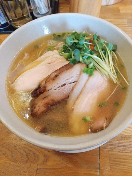 「鶏白湯チャーシュー麺」@麺屋 佳佳の写真