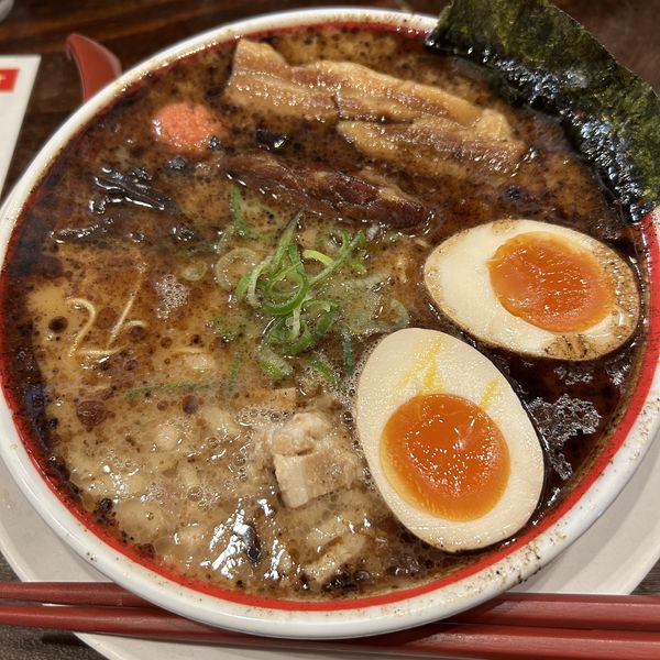 「こぼんしゃん全部入り麺かため」@九州じゃんがら 原宿1階店の写真