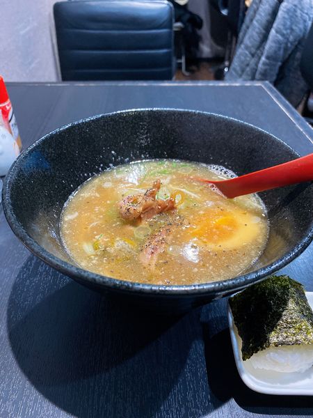 「鶏白湯ラーメン」@〆ラーの写真