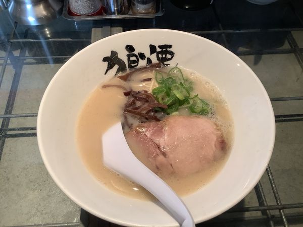 「豚骨らーめん　690円」@狼煙 諏訪店の写真