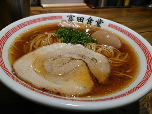 「特製らぁ麺」@松戸中華そば 富田食堂の写真