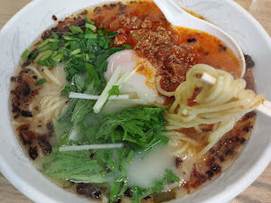 「赤丸ラーメン(880)」@新世 生麦店の写真