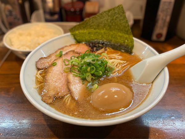 「紫（ゆかり）そば　¥1060」@中華そば むらさき山の写真