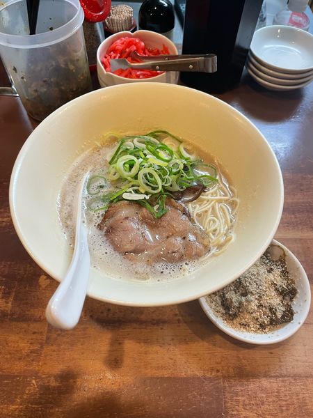 「博多豚骨ラーメン」@幸心堂の写真