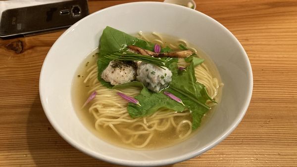 「期間限定 鱧と松茸と金目鯛のラーメン」@麺堂にしき 新宿歌舞伎町店の写真