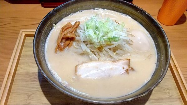 「味玉味噌ラーメン(並)」@いと井 東京ラーメン横丁店の写真