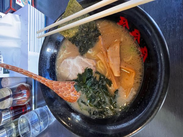 「トンこく」@ラーメン珍珍珍 高島通り店の写真