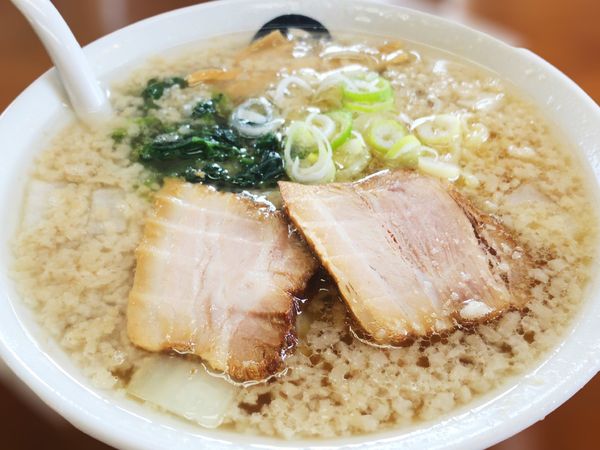 「白い中華そば」@伊藤商店 吉倉店の写真