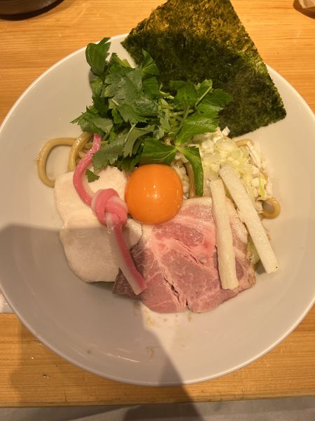 「濃厚卵のまぜSOBA950円」@Ginza Noodles むぎとオリーブの写真