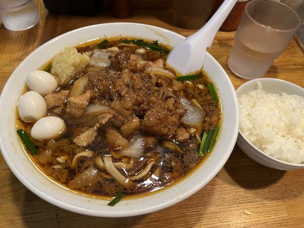 「スタ満そばまさおショウガ背脂　小ライス」@元祖スタミナ満点らーめんすず鬼 赤坂店の写真