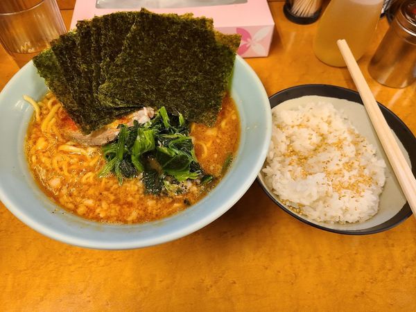 「ラーメン+背脂Red」@家系中華蕎麦 家道の写真