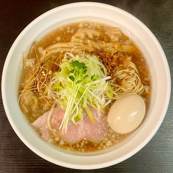 「味玉醤油らーめん ¥900円（麺大盛り＋100円）」@らーめん よこ田の写真