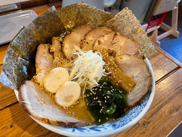 「塩チャーシュー、海苔トッピング」@麺や 七福の写真
