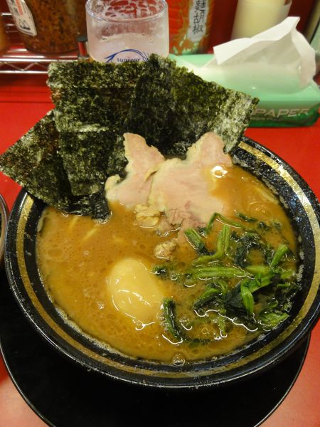 「ラーメン750円🍺🍺🍺」@柏 王道家の写真