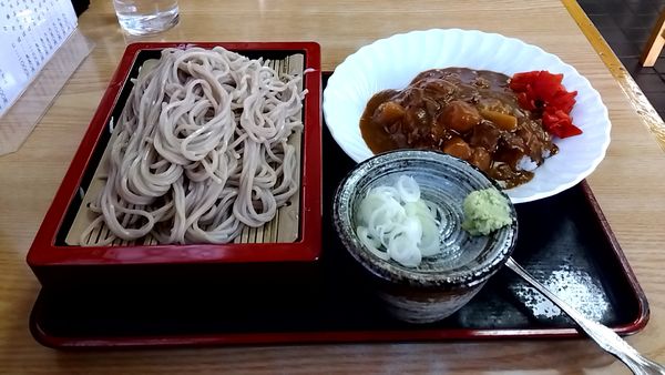 「もりそばセット（半カレーとで８５０円）」@五福そばの写真