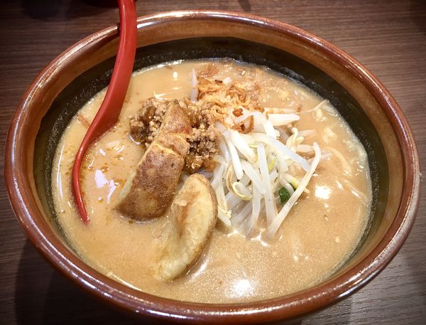 「北海道味噌ラーメン(840¥)」@麺場 龍吟 守谷店の写真