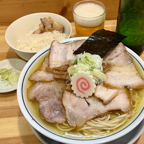 「チャーシュー麺＋ビール（小）＋サービスライス」@there is ramenの写真